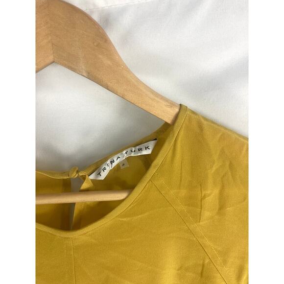 Trina Turk 100%. Silk Yellow Flow Blouse Size Small - Picture 3 of 5